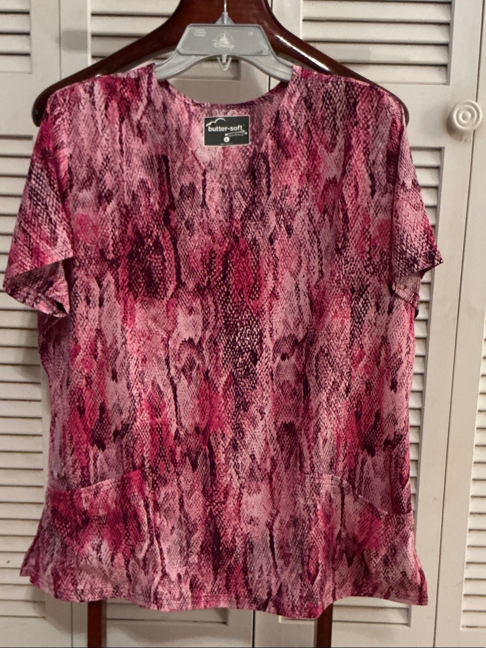 Butter-Soft Pink Snake-Print Short Sleeve Scrub Top
